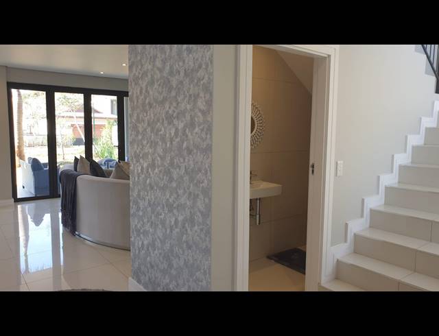 4 BEDROOM TOWNHOUSE RENTED IN IZINGA RIDGE